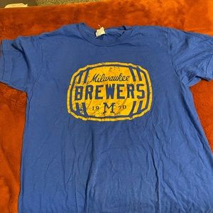 Milwaukee brewers tshiet